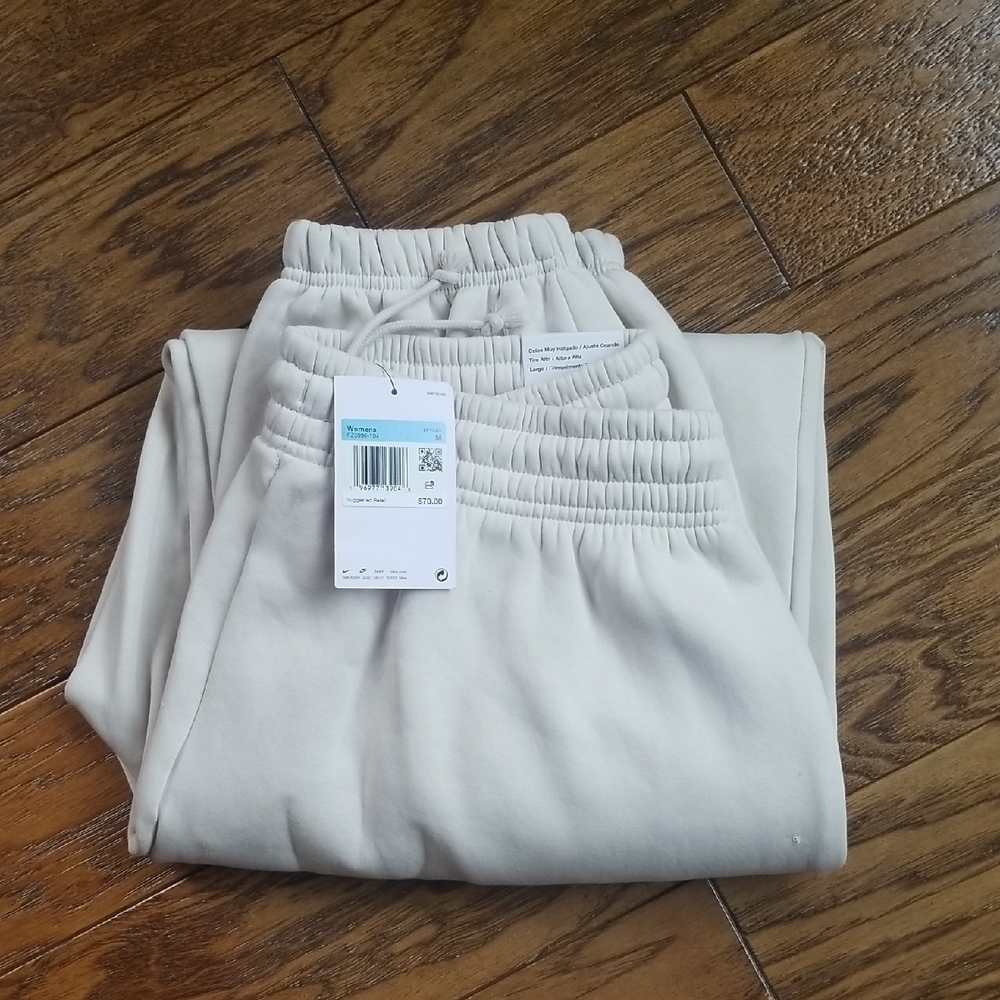 Womens cream color sweatpants sz M